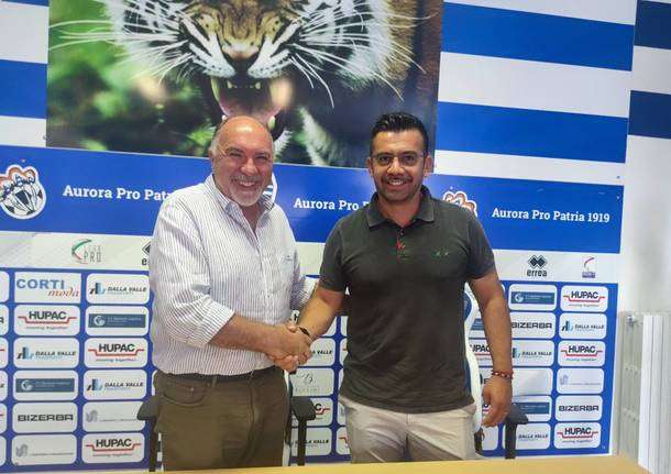 Ex Reggina, Vargas annuncia addio alla panchina della Pro Patria: "Hanno creduto a me in un momento difficile"