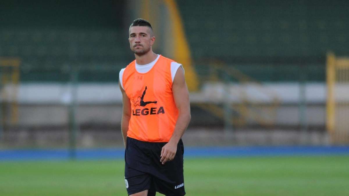 AVELLINO-MODENA 2-1 - Avellino a meno tre dalla capolista, Modena periodo no