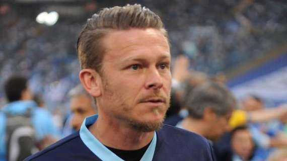 EX REGGINA - Un ex centrocampista chiude la sua prima avventura professionale in un club