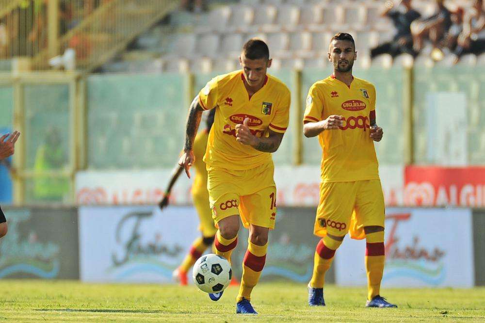 REGGINA-CATANZARO, giallorossi "made in Reggio": quanti reggini in campo e fuori