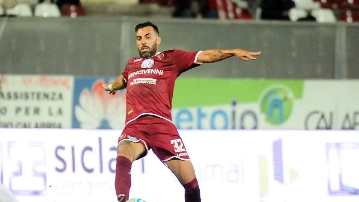 Ex Reggina, prima avventura da allenatore per uno dei protagonisti della promozione in B del 2020