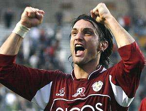 Una delle tante esultanze di Rolando Bianchi nella stagione 2006/2007, l'anno della salvezza miracolosa