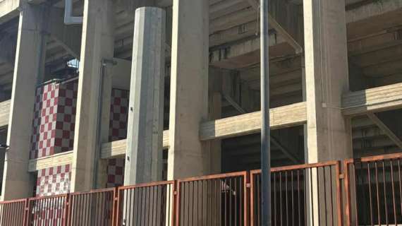 In corso installazione nuove torri faro allo stadio Granillo: le foto di TuttoReggina.com