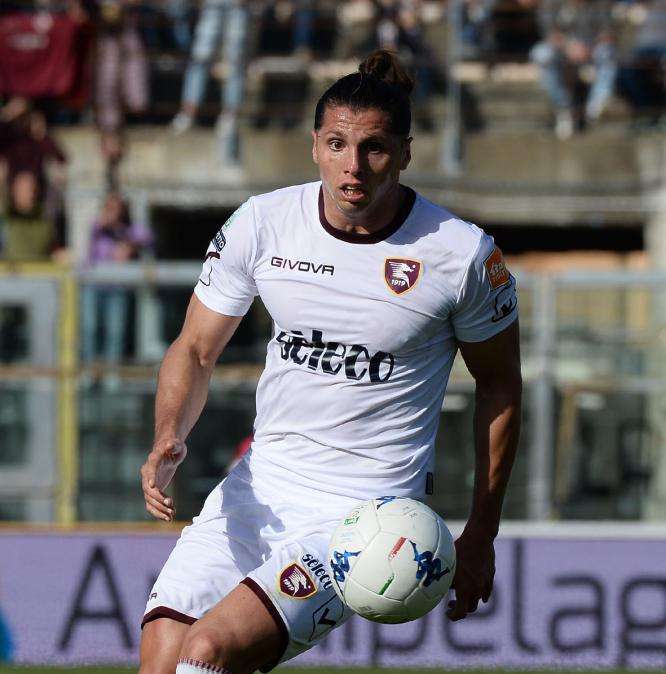 REGGINA-POTENZA, De Francesco pareggia, Vuletich segna e esulta davanti alla Curva
