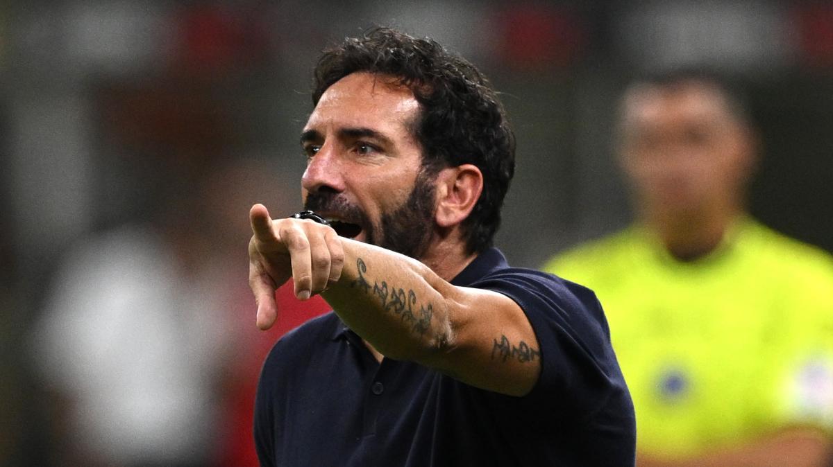 Il reggino Fabio Caserta saluta il Bari: ufficiale l'esonero del tecnico 