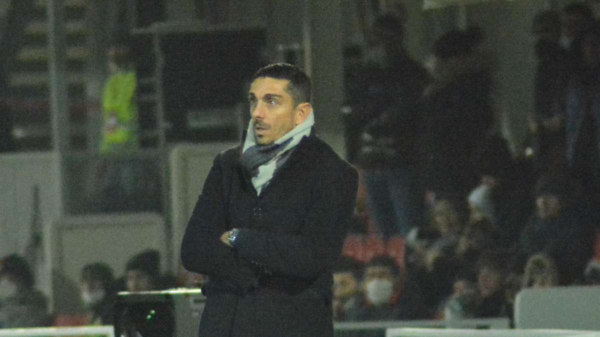 Verso Reggina-Como, Longo: "Dobbiamo ancora fare punti per salvarci. Sentenza amaranto? Guardiamo solo in casa nostra"