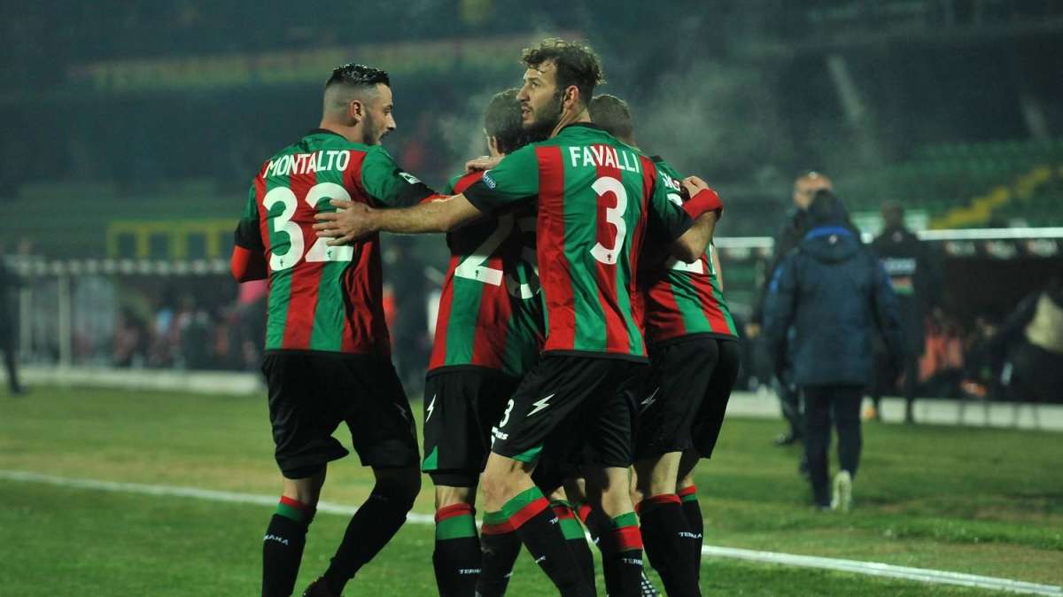 Ternana, pesante il bilancio Covid: 13 calciatori positivi