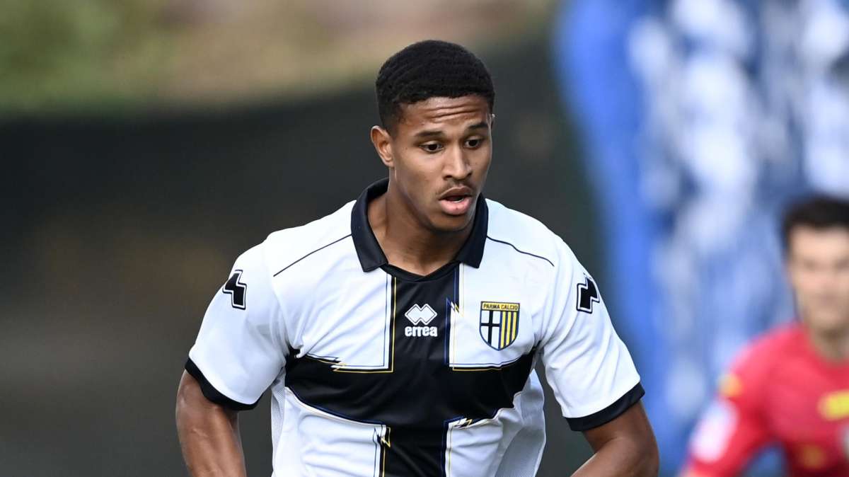 Parma-Reggina, amaranto poco reattivi, Oosterwolde è super: vantaggio ducale