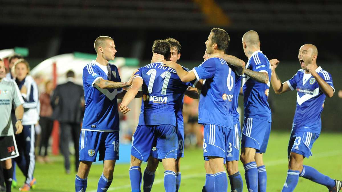 SERIE B - Tre club in difficoltà con l'iscrizione
