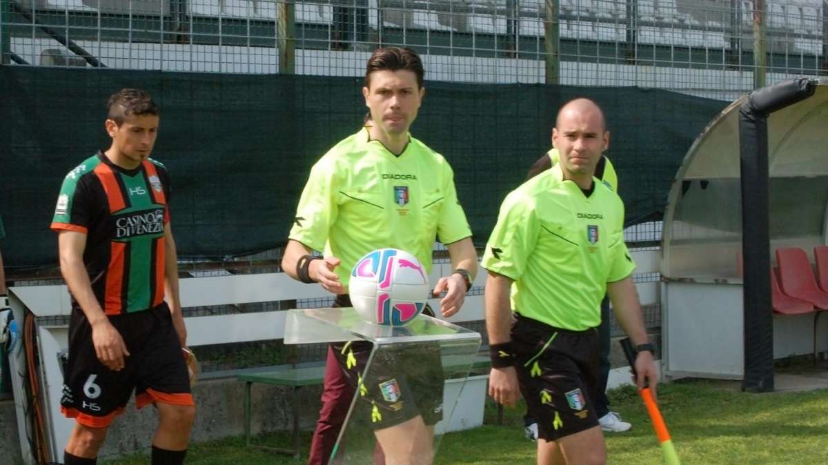 SERIE B - Le designazioni arbitrali della quarantunesima giornata: Abbattista per Avellino-Reggina
