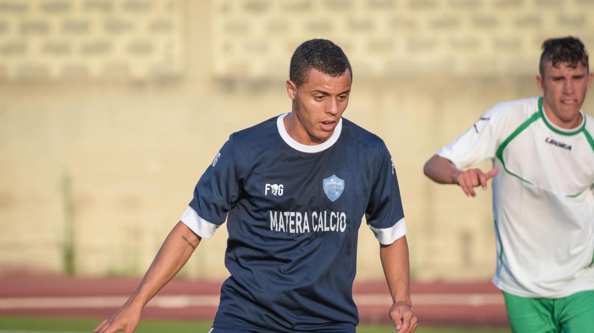 "La Reggina tratta Sartore", intanto il calciatore lascia ufficialmente il Gela