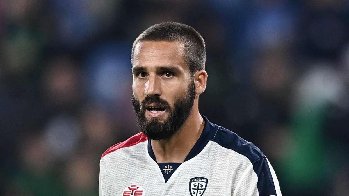 SERIE B LIVE! Il Cagliari ammutolisce i 60mila di Bari: Pavoletti regala la A a Ranieri