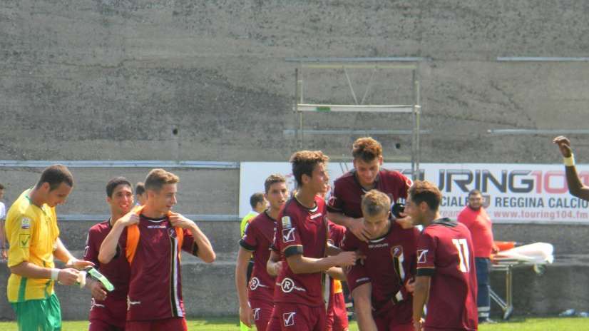 [RIVIVI LA DIRETTA] REGGINA-RAPPRESENTATIVA SERIE D 2-2 - La Reggina è in testa alla classifica!