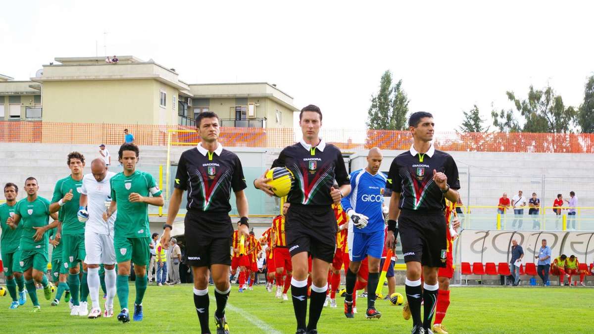 SERIE B - Le designazioni arbitrali della settima giornata: a La Spezia c'è Gavillucci