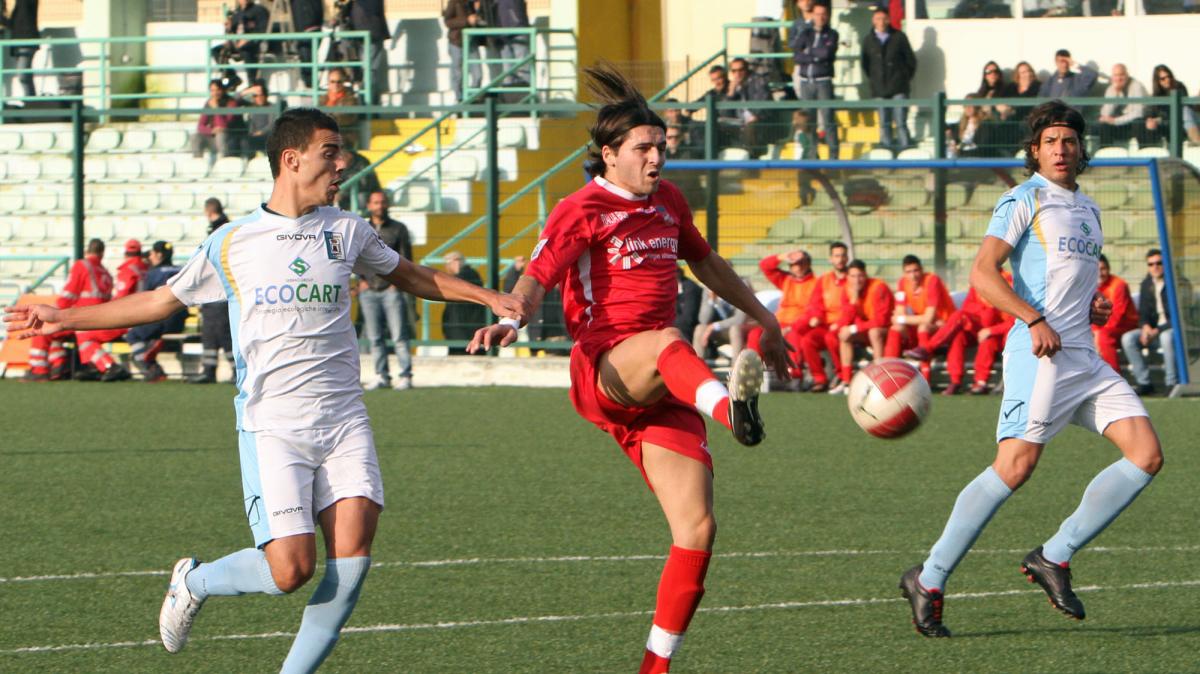 Proposta monstre per la D della Reggina per Patierno: "Ma aspetta la C e c'è problema buonuscita con l'Avellino"