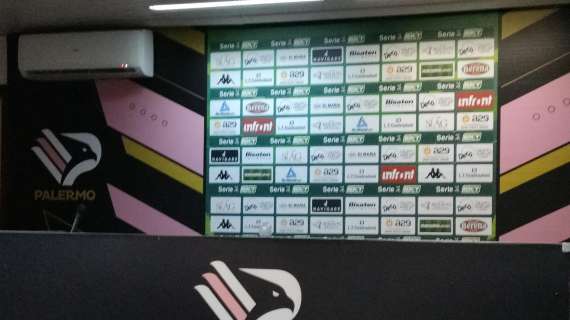 Palermo, si presenta il neo acquisto Graves: "Orgoglio far parte di un club così ambizioso"