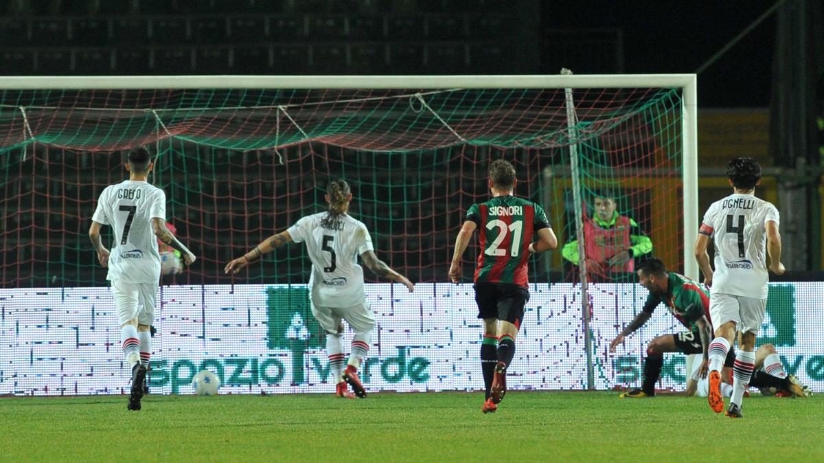 Bruno Barranco e Adriano Montalto flop ai playoff: per entrambi una stagione senza luci