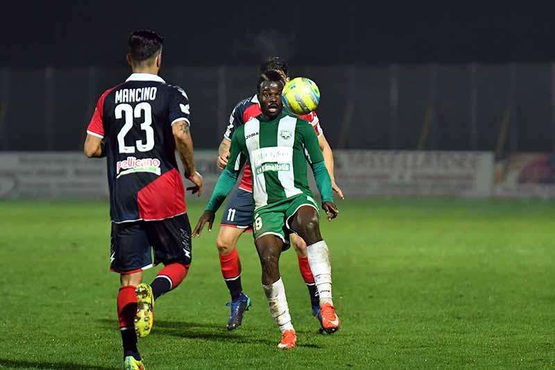 VERSO REGGINA-MONOPOLI - Le possibili scelte di Scienza: centrocampo solido e in attacco Mangni è il riferimento