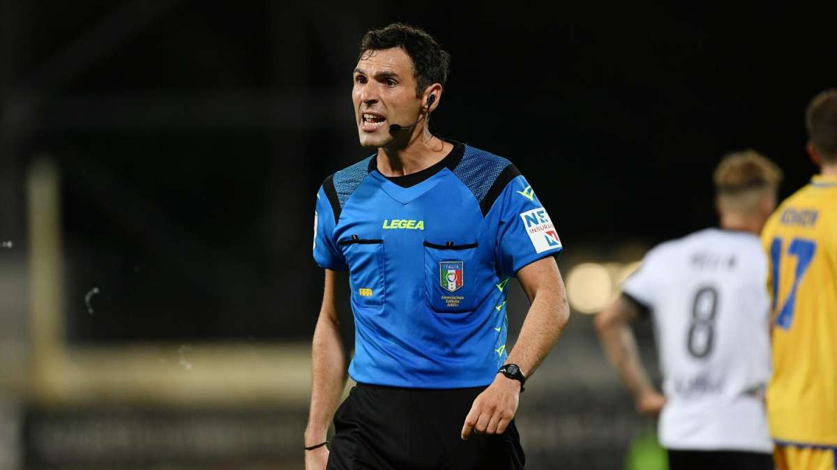 Reggina-Modena, i numeri dell'arbitro: Sacchi alla prima con gli amaranto