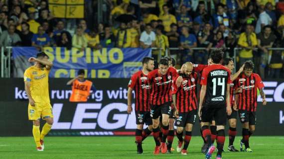 Calcio caos, "Il Foggia non si arrende: vuole la riammissione in serie B"