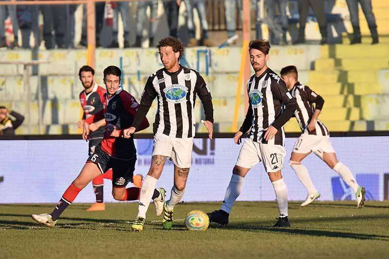 REGGINA-SICULA LEONZIO - Bianconeri avanti alla mezz'ora