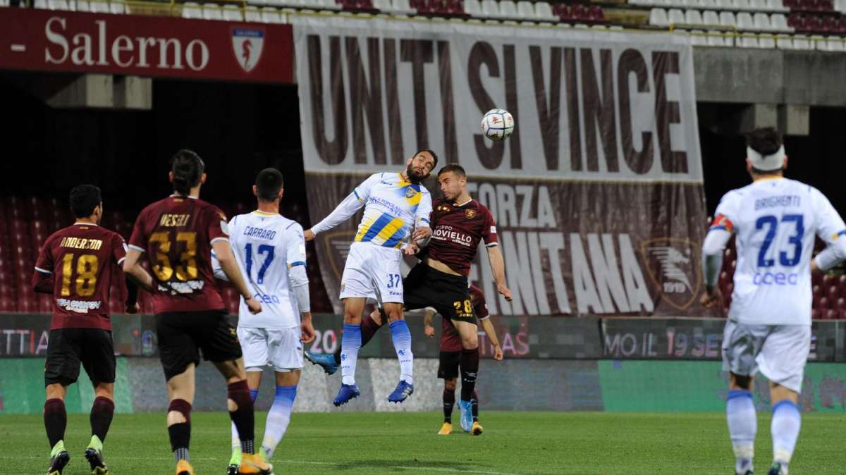 Salernitana-Reggina, qui granata: in attesa di Simy, ecco Kastanos
