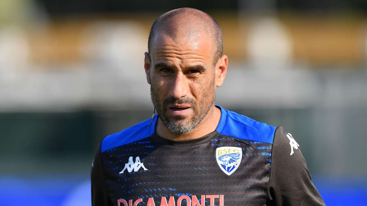 Serie B, Brescia-Ascoli 2-0: doppietta di Palacio, Rondinelle in vetta