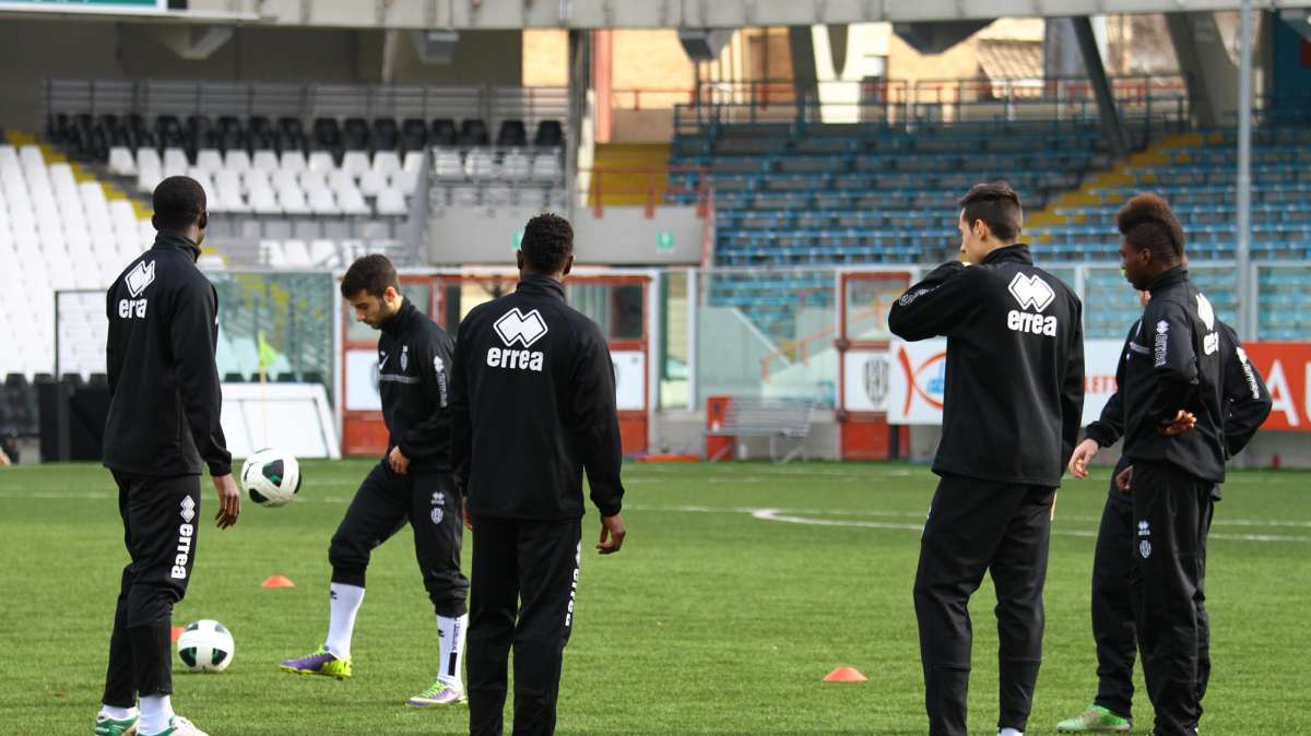 CESENA - I convocati per la Reggina: tantissimi assenti, squadra giovane