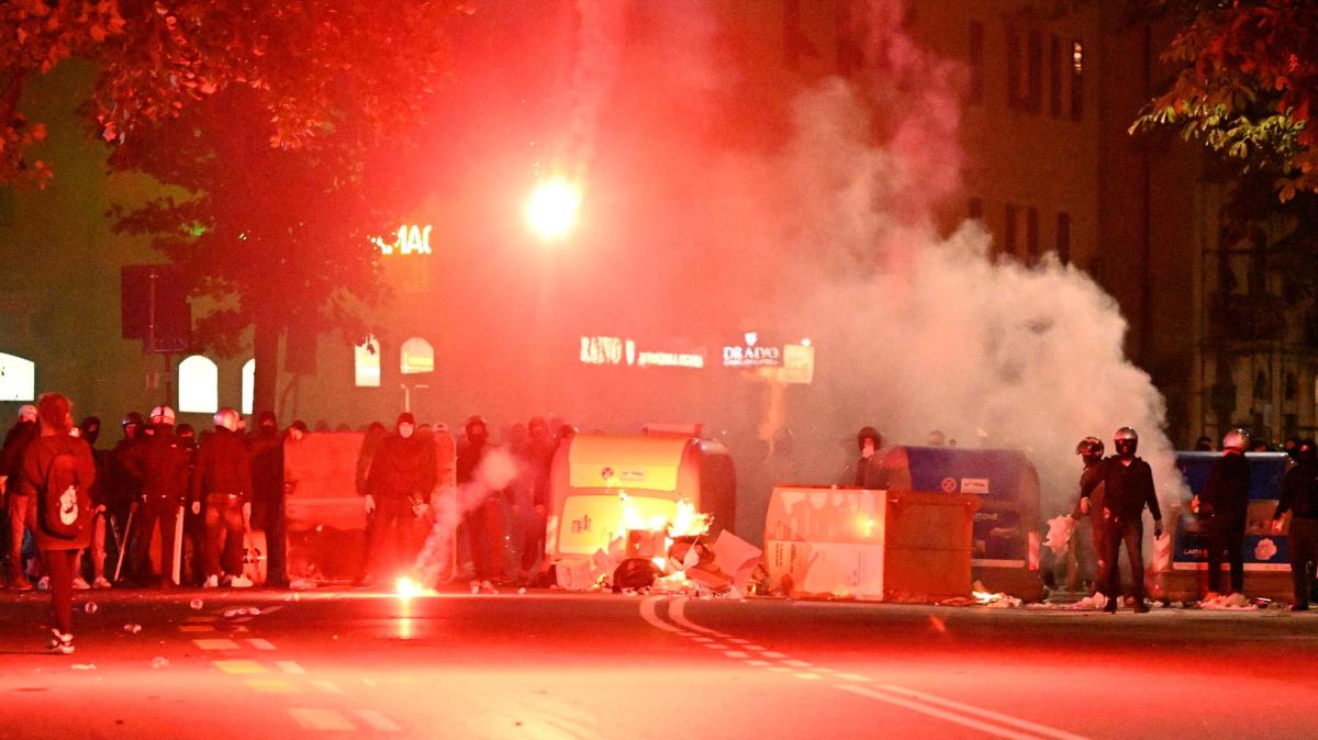 Abodi su follia ultras: "Tempo di riflessione per alcune tifoserie". Poi si permette a "tifosi" di portare ordigni dentro gli stadi