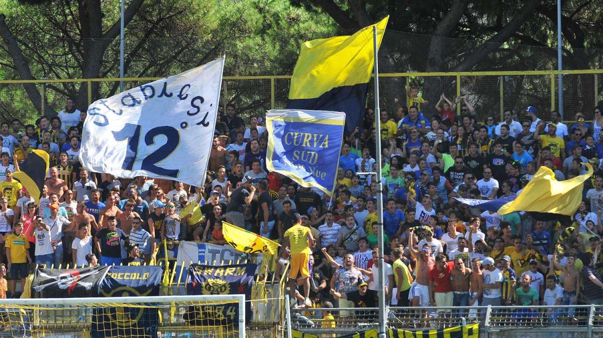 JUVE STABIA - Prezzi popolari per la gara di sabato contro la Reggina: pubblico chiamato a raccolta
