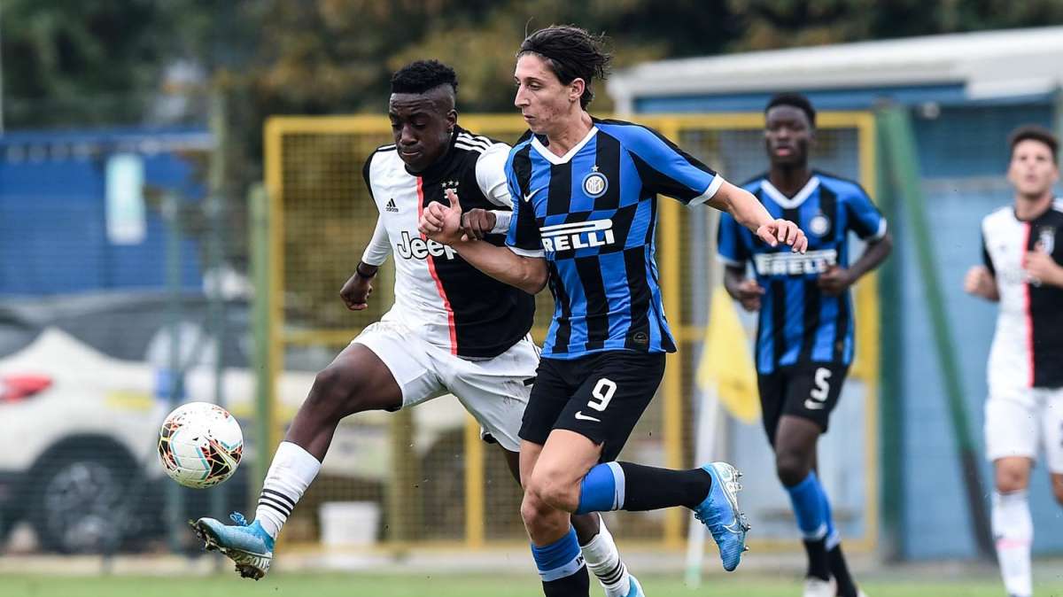 Verso Crotone-Reggina, debutto nell'Under 21 per il rossoblù Mulattieri