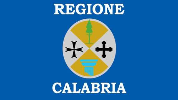 Regione Calabria, da lunedì 6/12 obbligo mascherina all'aperto per gli Over 12