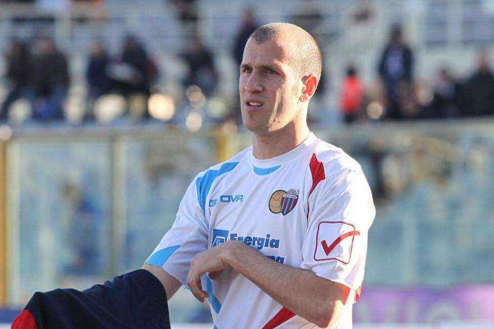 VERSO CATANIA-REGGINA - La Sicilia: " "Calapai ko, Llama c’è"