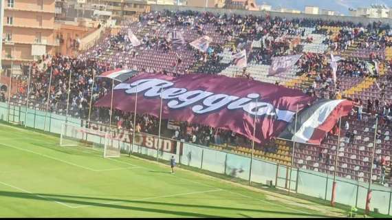 La Curva Sud fa ancora battere il cuore di tutta la tifoseria della Reggina. Ora tocca alla squadra meritare il sostegno