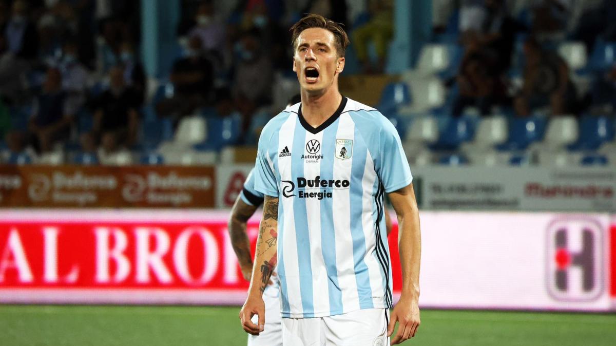 Magrassi alla Reggina, ma l'attaccante al centro di un clamoroso caso di mercato: "Visite mediche con il Lecco, ma al momento della firma..."