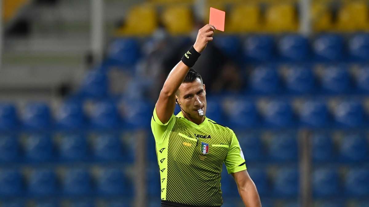 Cosenza-Reggina, l'arbitro della gara: quarto incrocio con gli amaranto