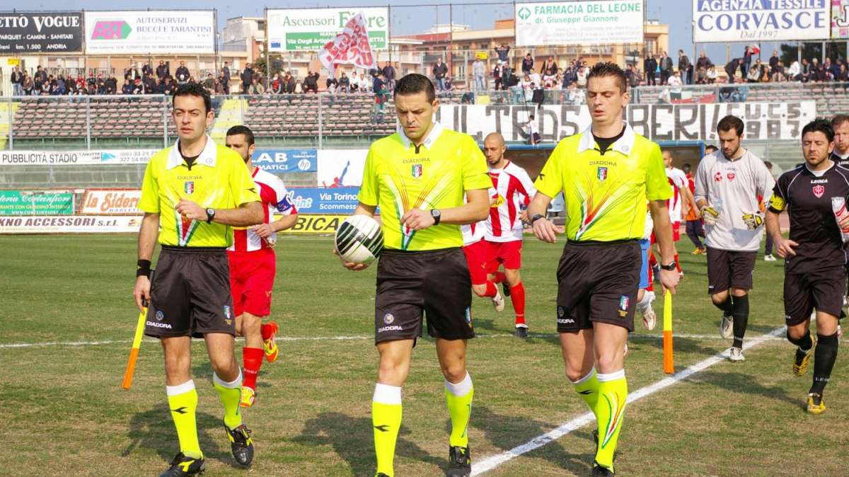 SERIE B - Le designazioni arbitrali della 32^ giornata: Di Bello per Varese-Reggina