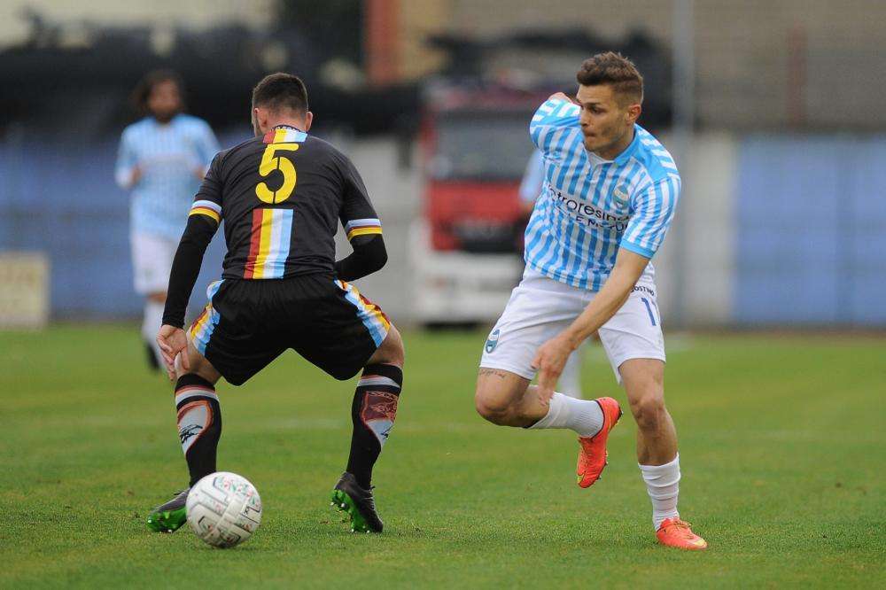 EX REGGINA - Pasqualoni firma con l'ambiziosa Pro Piacenza