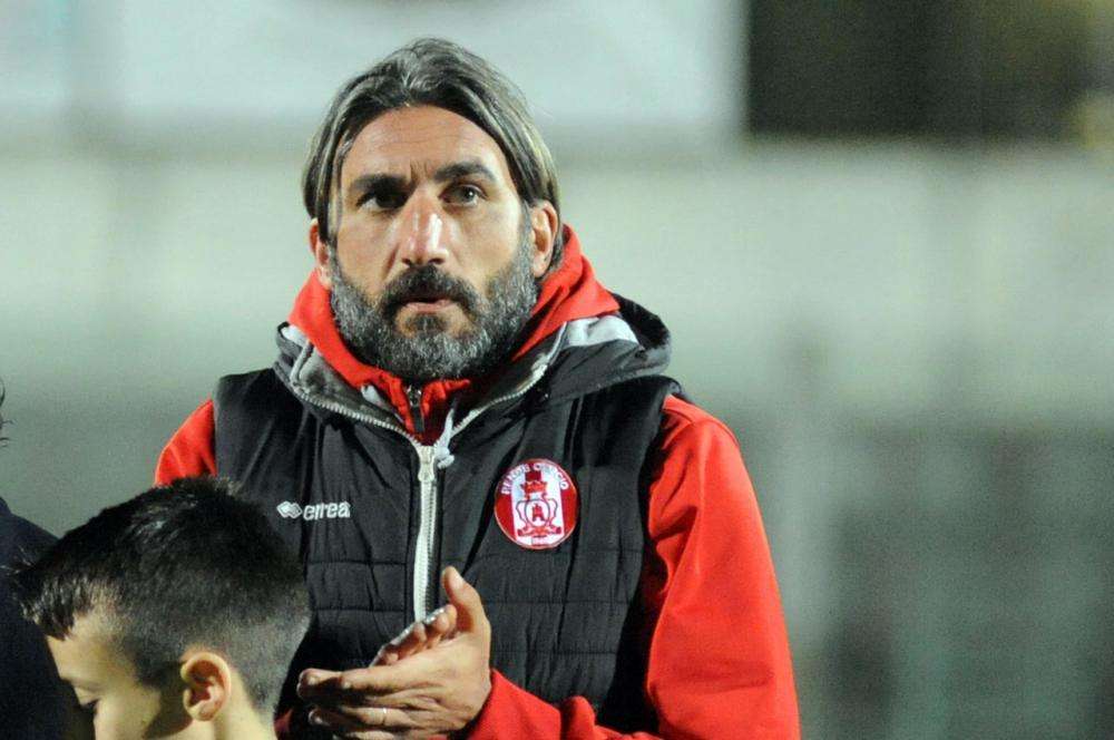REGGINA-RENDE - Il presidente Gallo saluta Ciccio Modesto, applausi al Granillo