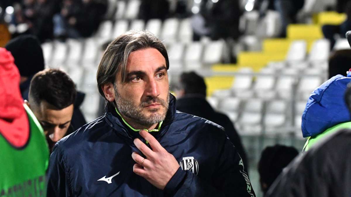 Crotone, il ritorno di Modesto: "Ripartire con la mentalità giusta"