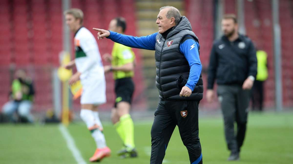 Serie B, mister Castori ha contratto il Covid: "Sto bene, torno presto"