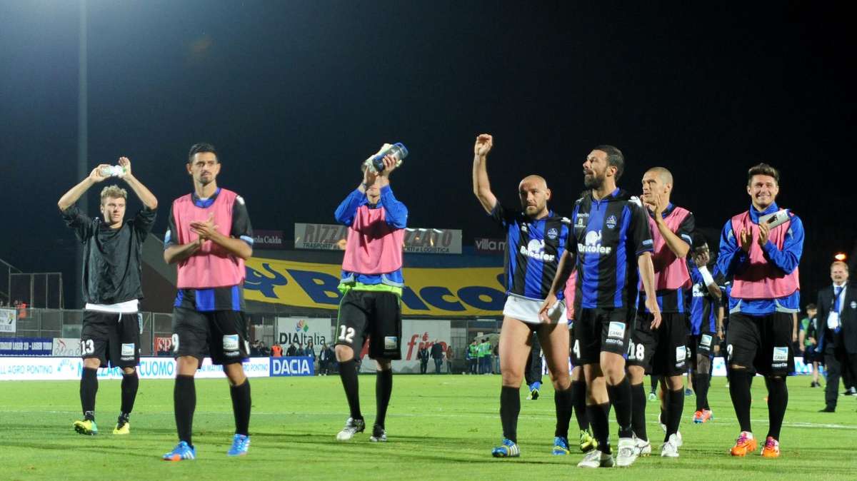 SERIE B - Playoff: Bari-Latina 2-2 davanti ai 60mila del San Nicola