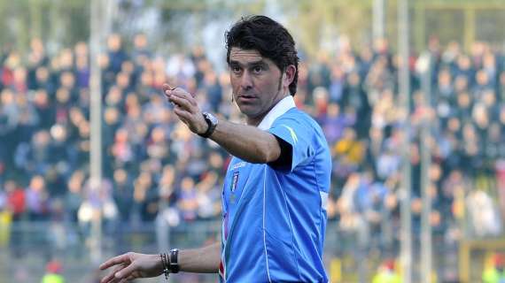 LA PARTITA DELL'ARBITRO - Velotto si mostra bravo nel tenere in pugno la gara