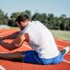 Per chi corre lo stretching è fondamentale: ma quando e come farlo?