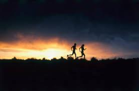 Correre con il buio può essere molto utile, ma occorre prendere qualche accorgimento in più