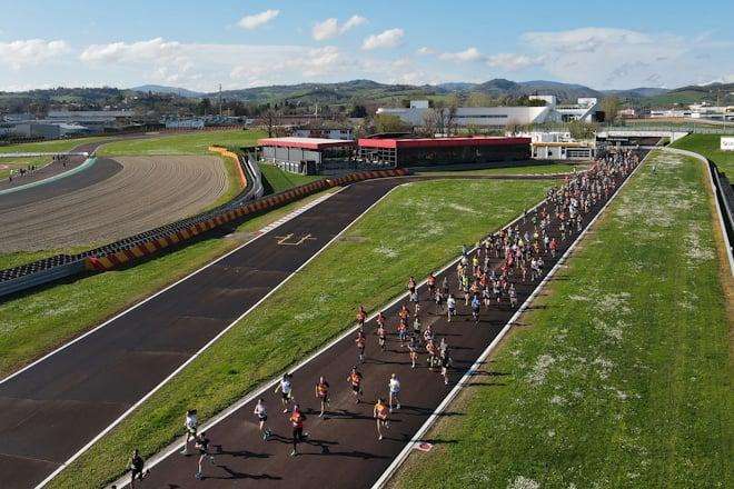 Il 29 marzo 2026 torna la "Mezza Maratona d'Italia - Memorial Enzo Ferrari" tra Maranello e Modena