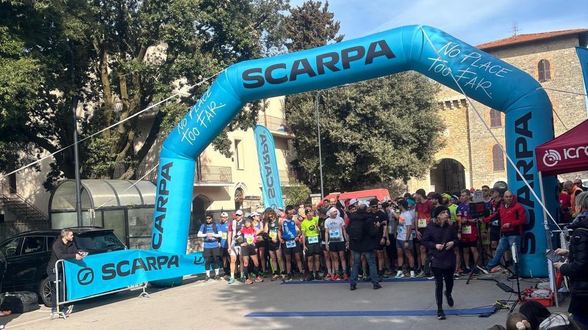 In Umbria lo spettacolo del "Trocco del lupo trail" a San Terenziano (PG): running e walking nella campagna