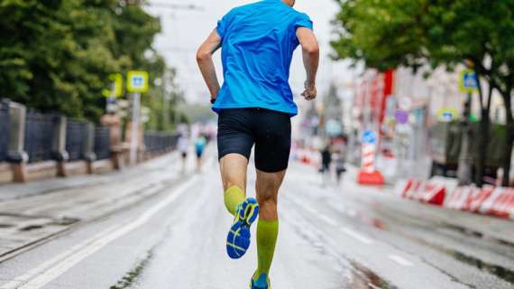 La corsa può essere una terapia: il suo potere non solo sul corpo, ma anche sulla mente 