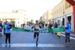 Alla ventesima "Mezza Maratona di Sabaudia" vittorie di Lupinetti e Andreoli