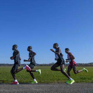 Quella di domenica 11 aprile sarà la maratona più veloce mai corsa in Italia? Appuntamento a Siena con tanti campioni